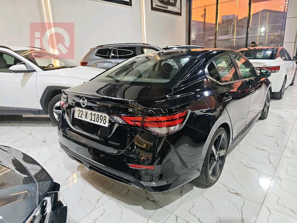 نيسان سنترا